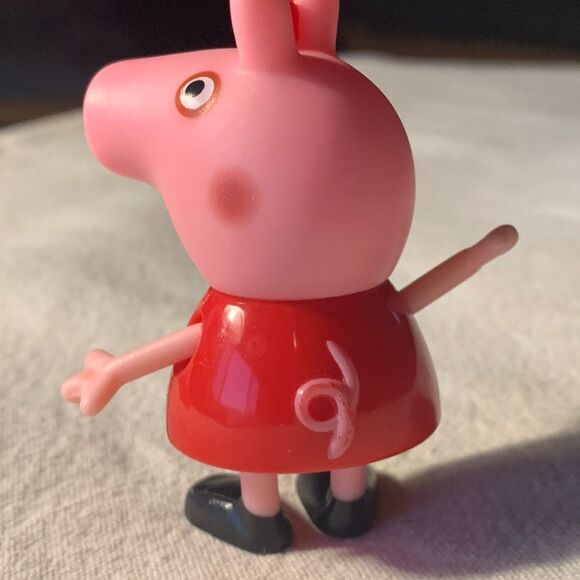 Peppa Pig & Friends Main Character Peppa Figure Replacement Cubicle Dashboard - Picture 3 of 6